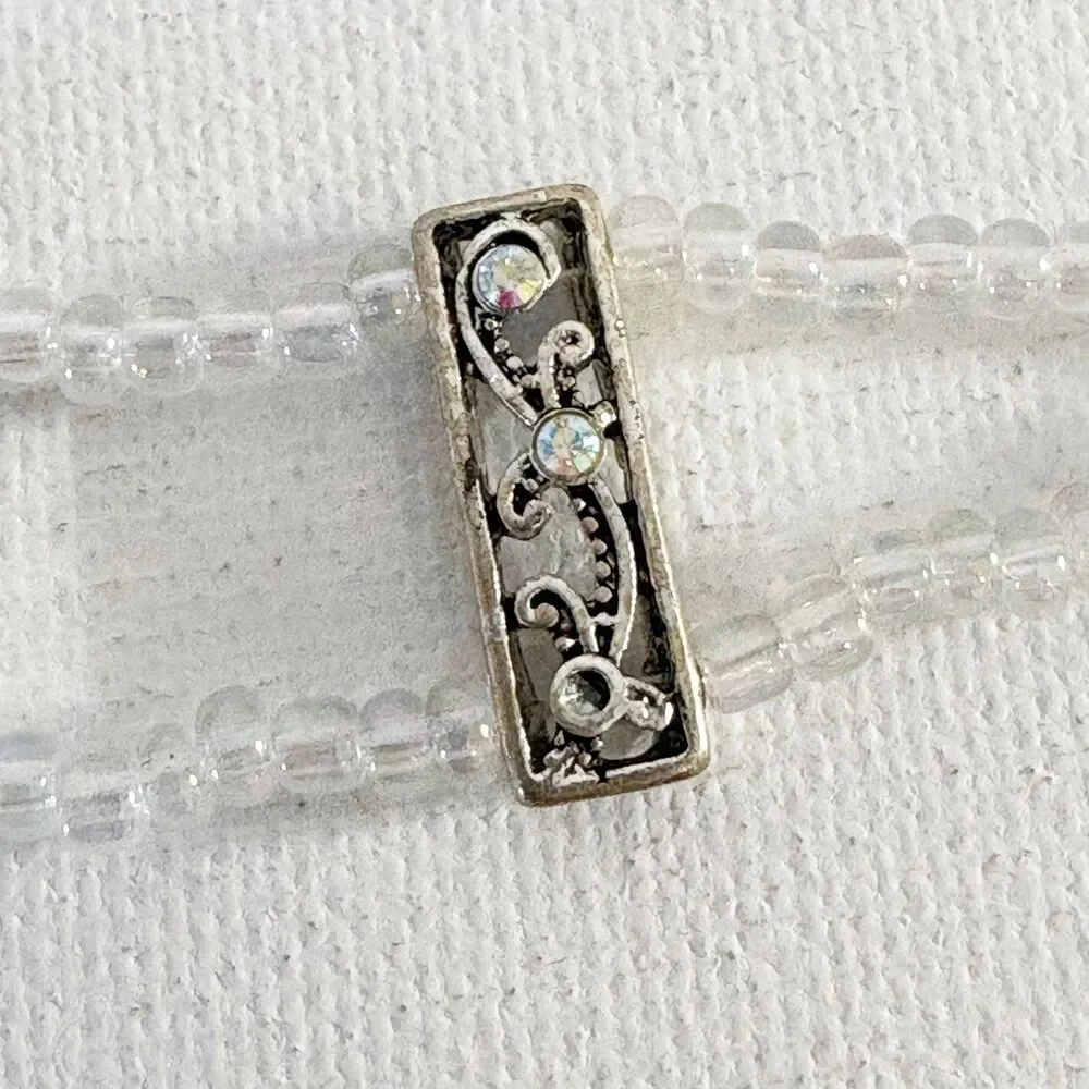 Beaded Bracelet Toggle Closure Clear Beads Silver Tone Delicate Size 7.75